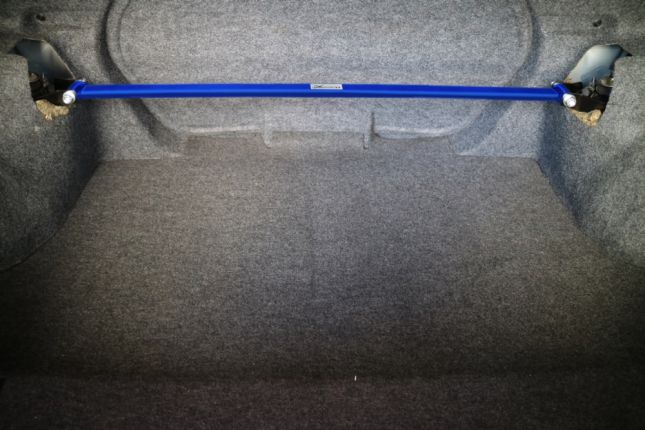 Hardrace - Tagumine tugivarda Mitsubishi Lancer Evolution