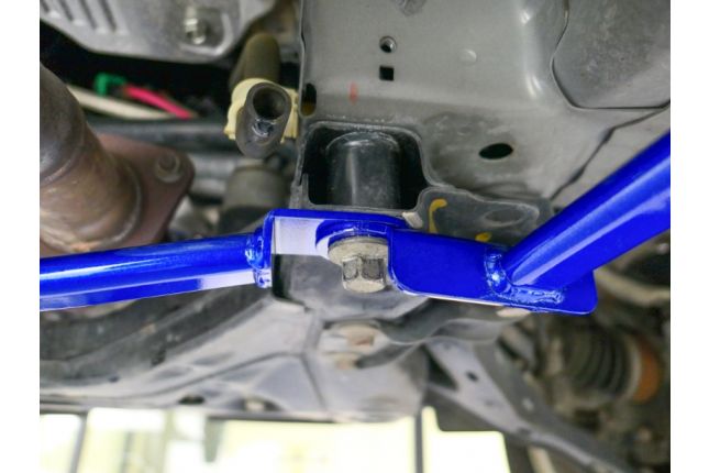 Hardrace - Honda CR-V esi- ja alumine 4-punktiline tugi