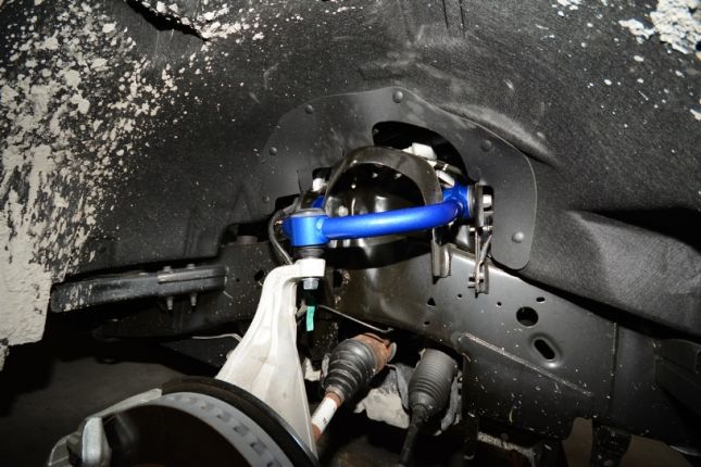 Hardrace - Ford F-seeria esimene ülemine õõtshoob