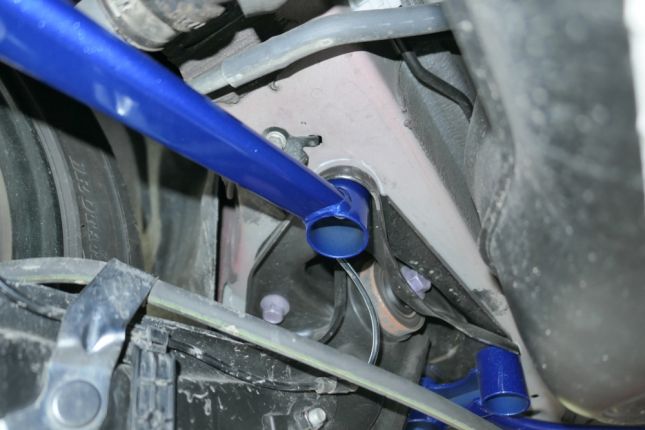 Hardrace - Rear Lower Brace Toyota Yaris / vitz