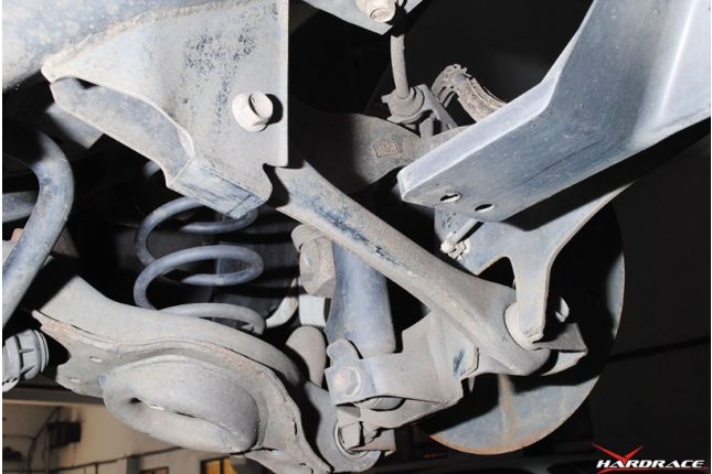 Hardrace – tagumine varba juhthoob Ford, Mazda, Volvo