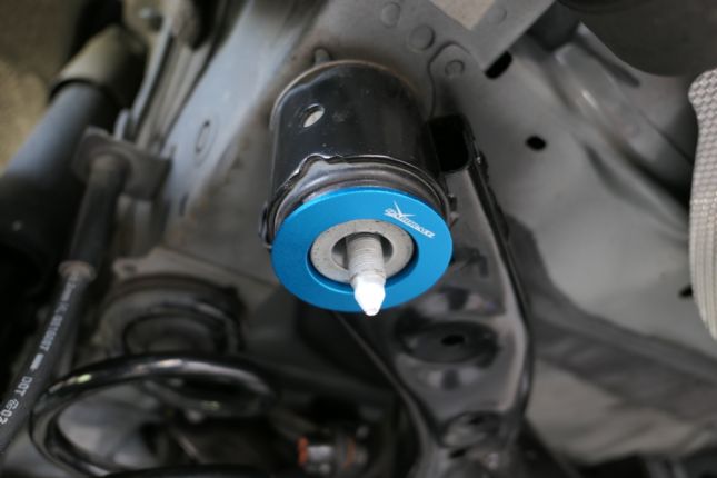Hardrace - tagumise alusraami vibratsioonisummutusdetail Mazda CX-5-le