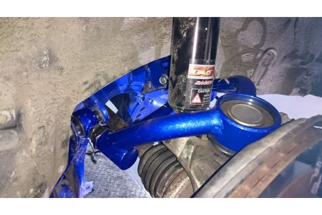 Hardrace - tagumine ülemine õõts - kaldenurk Toyota Mark II