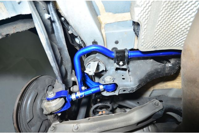 Hardrace – Tagumine stabilisaatorvarras Infiniti, Mercedes-Benz