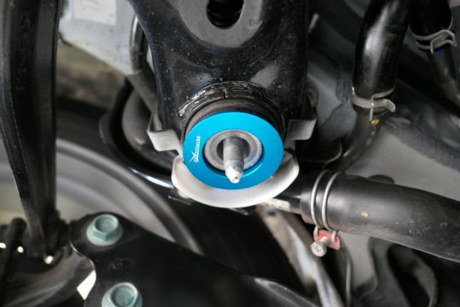 Hardrace - tagumise alusraami vibratsioonisummutusdetail Mazda CX-5-le
