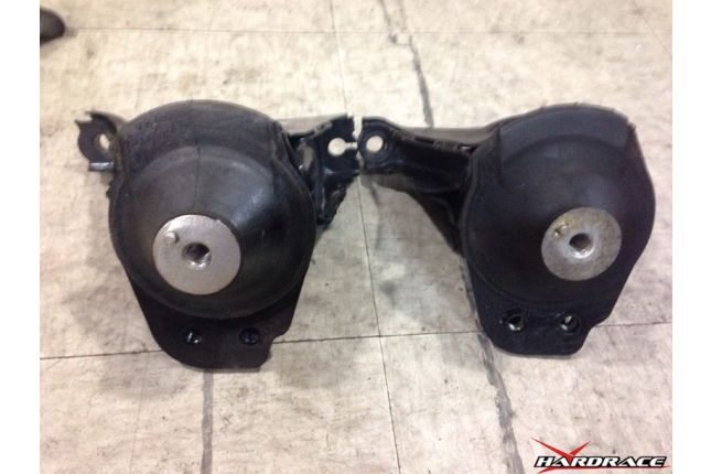 Hardrace - Hardeni mootorikinnitus Honda Civicule