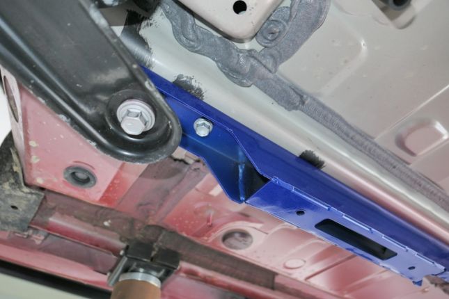 Hardrace - Middle Lateral Brace Toyota Yaris / vitz