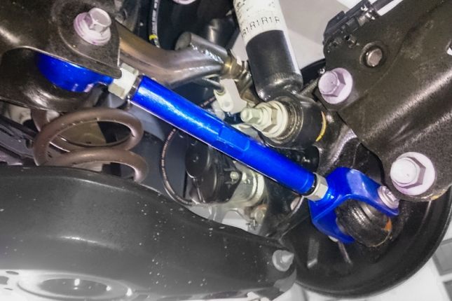 Hardrace – tagumise varba komplekt Lexus, Toyota