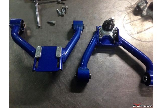 Hardrace - esiosa ülemise õõtshoova puks Toyota Crown, Crown Majesta, Mark II